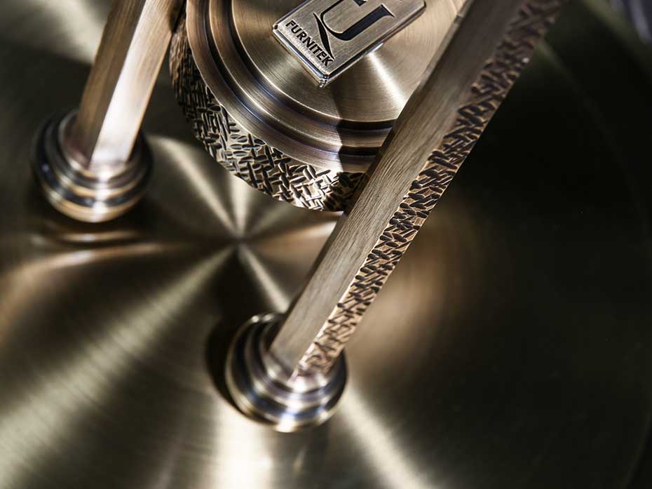 Стол кофейный круглый FURNITEK FG-062 античная латунь