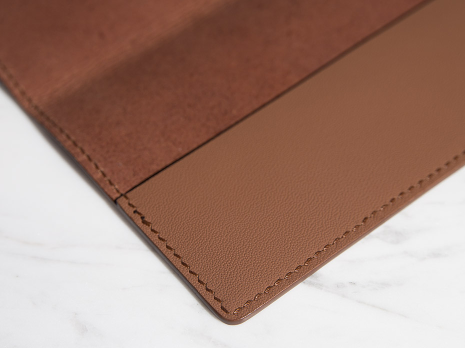 Обложка на паспорт FURNITEK модель FG-02015 из натуральной кожи цвет коричневый