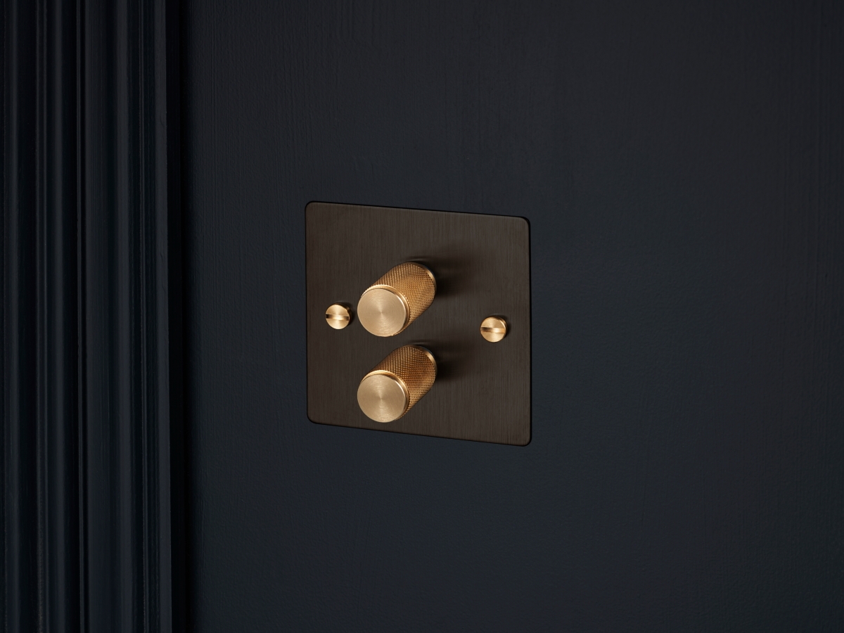 Диммер Buster & Punch двойной UK-DI-CO-2G-BL-A матовая бронза