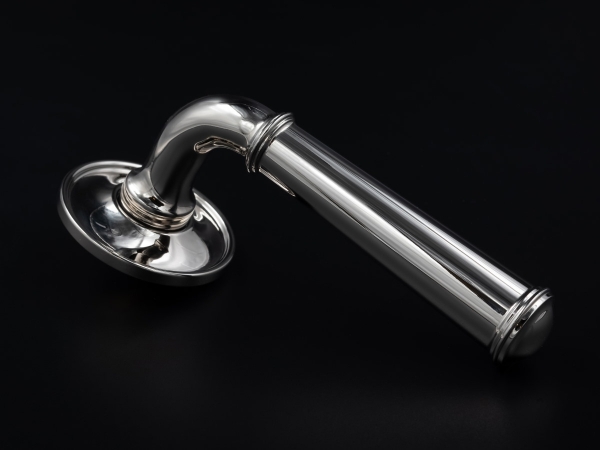 Дверная ручка на розетке Frank Allart 77747822 полированный никель