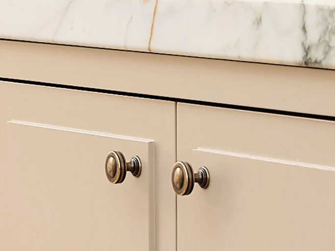 Мебельная ручка-кнопка Armac Martin Corona 38 мм полированная латунь