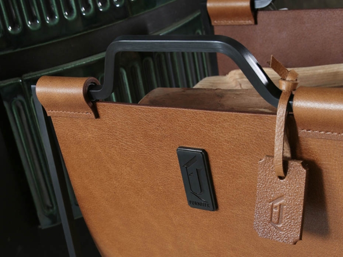 Дровница с кожаной вставкой FG-12050 чернёная латунь сатин