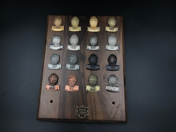 Мебельная ручка-кнопка Edgar Berebi 8360 бронза