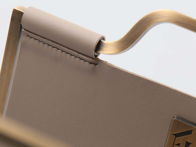 Подставка Furnitek FG-152 античная латунь