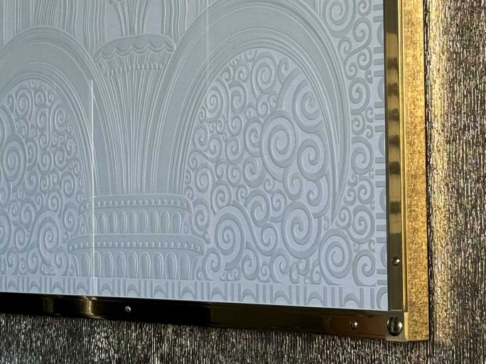 Картина со стеклом FURNITEK FG-301 в латунной раме фон белый