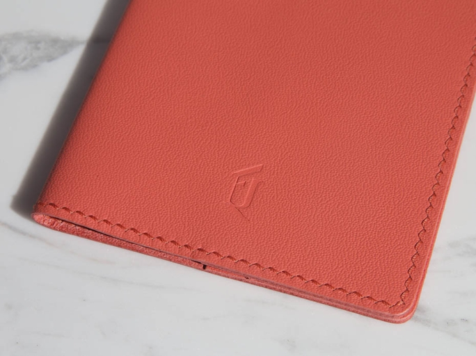 Обложка на паспорт FURNITEK модель FG-02025 из натуральной кожи цвет фламинго