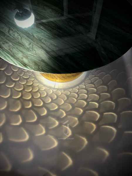 Обеденный стол из латуни и мрамора FURNITEK